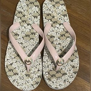 Michael Kors Flip Flops Size 8